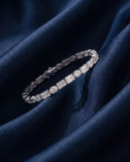 Tennis bracelet alternating oval and emerald-cut lab-grown diamonds in gold